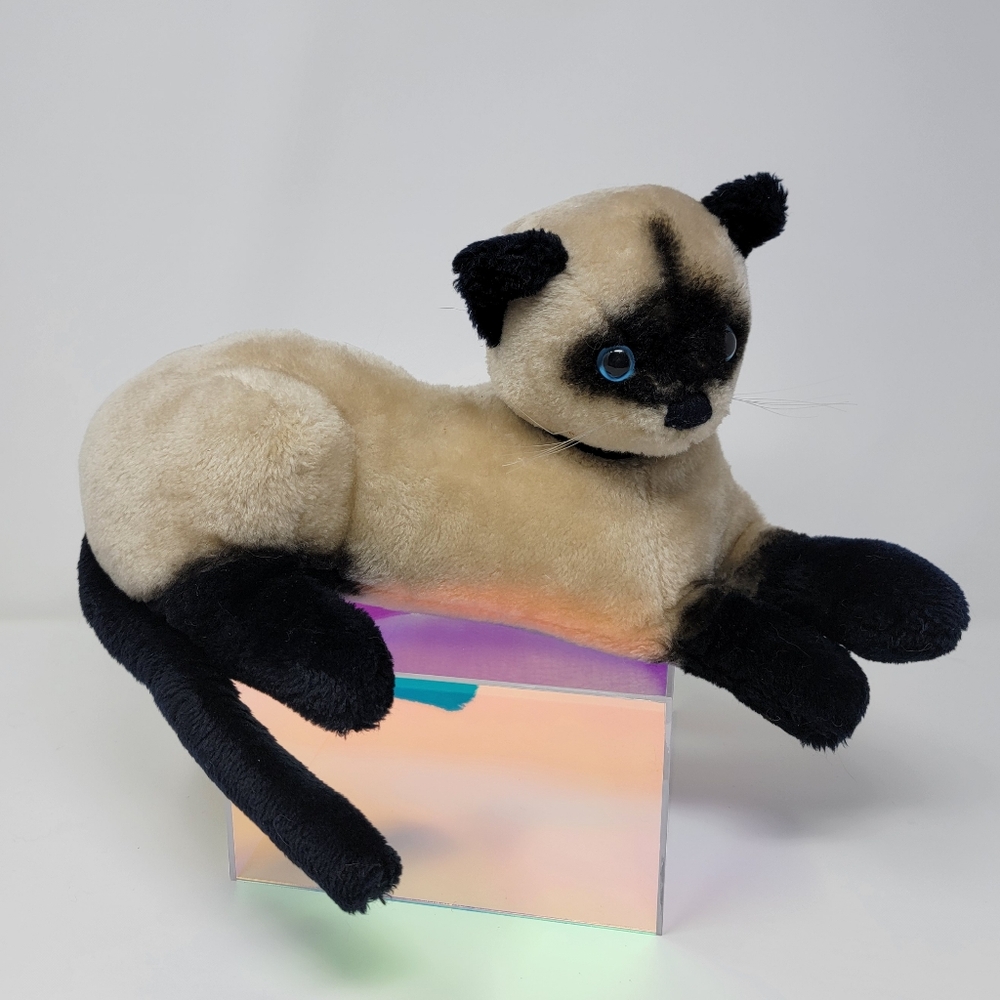 VINTAGE 1973 13" R. Dakin & Co. Siamese Cat Plushie w/ Black Collar